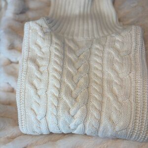 GAP Cable Knit Turtleneck Sweater - Cream